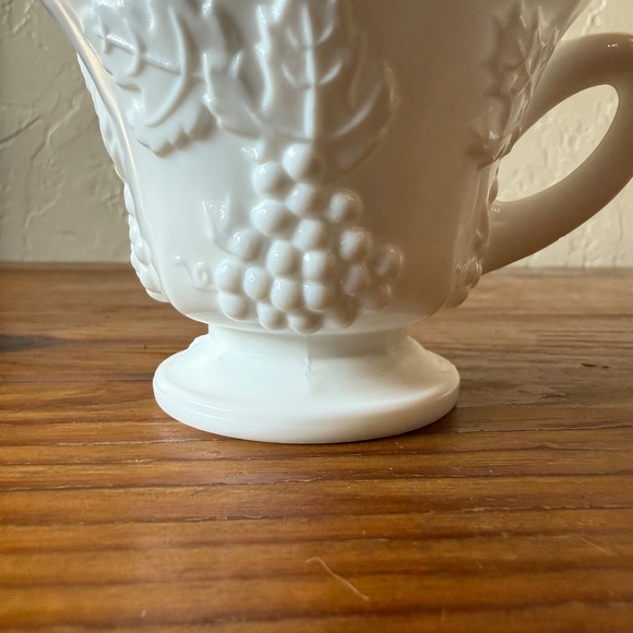 Vintage Indiana Glass Milk Glass Punch Cup – Grape and Leaf Pattern - Picture 8 of 12